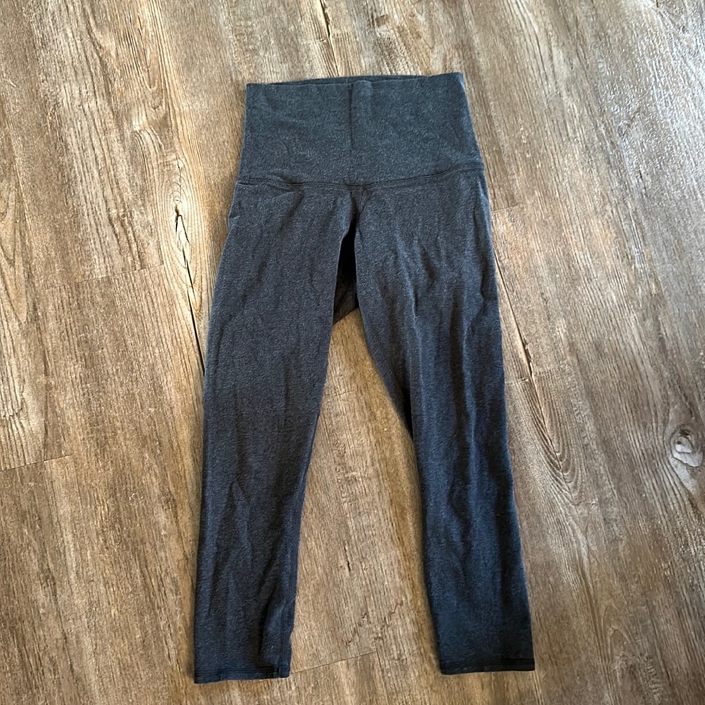 Lululemon crops. Size 2